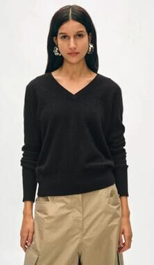 White + Warren XS black cashmere v neck sweater